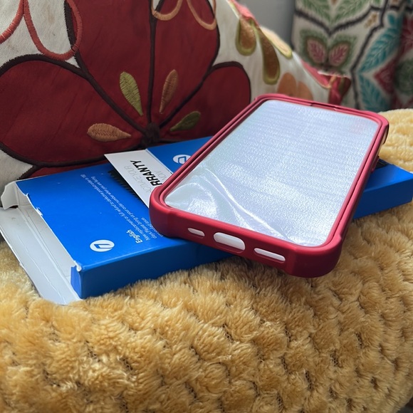 ❤️ 3/$45 ❤️ Oretech iPhone 14 red phone case, NWOT - Picture 4 of 16